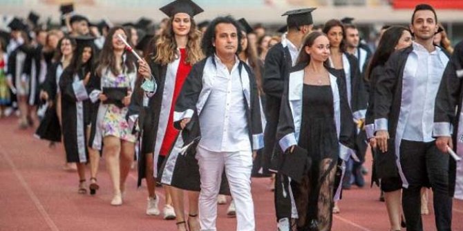 Yapamazsındediler, 50 yaşında 4 yıllık bölümü 3 yılda birincilikle bitirdi