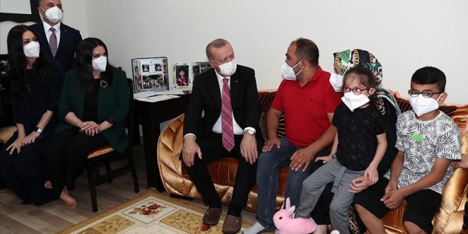 Cumhurbaşkanı Erdoğan'dan Sincan'da ev ziyareti
