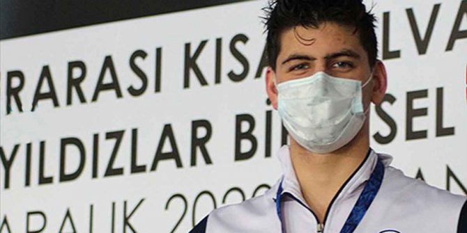 Milli yüzücü Mert Kılavuz gençlerde Avrupa şampiyonu oldu