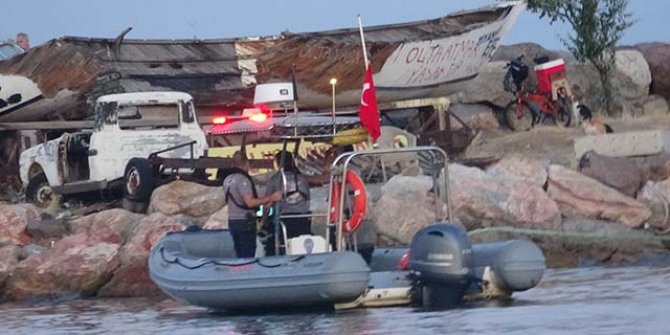 İzmir'de denizde erkek cesedi bulundu