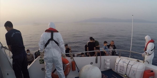 5 bin 693 düzensiz göçmeni kurtardı