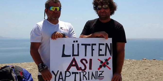 Yamaç paraşütü ile 'aşı' çağrısı