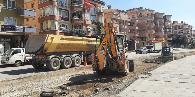 Uzayan altyapı çalışması mahalleliyi bezdirdi