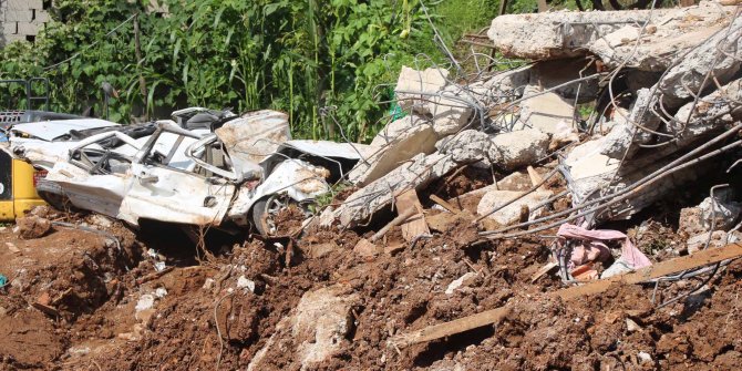 Rize’de selin izleri siliniyor, kayıp 2 kişi aranıyor  
