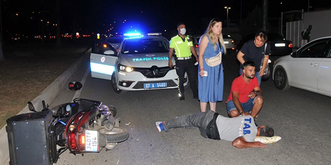 Yardım için durduğu kazazede, ağabeyi çıktı
