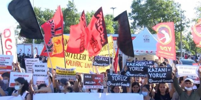 Kadıköy'de Boğaziçi'nde rektörlük seçimi eylemi