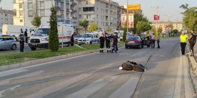 Yaya geçidinde otomobilin çarptığı kişi öldü