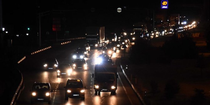 'Kilit kavşak' Kırıkkale'de bayram öncesi trafik yoğunluğu başladı