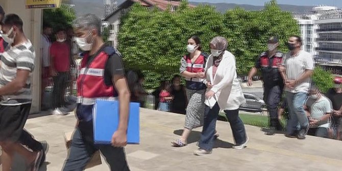 Jandarma ve MİT'ten FETÖ operasyonu; motor yatla kaçmak isterken yakalandılar