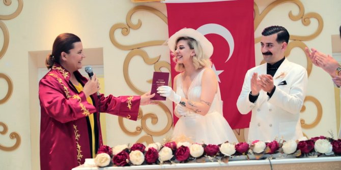 Yasaklar bitti, nikah rekoru kırıldı