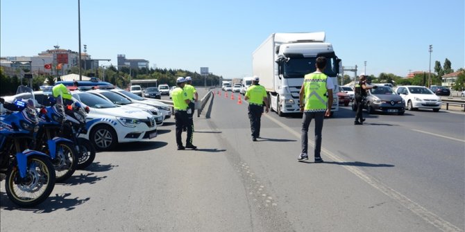 İstanbul'da Kurban Bayramı'nda 19 bin 923 polis görev yapacak