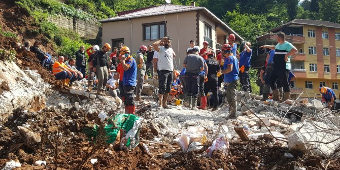 Rize'deki selde 47 bina yıkıldı, 99 binada ağır hasar var