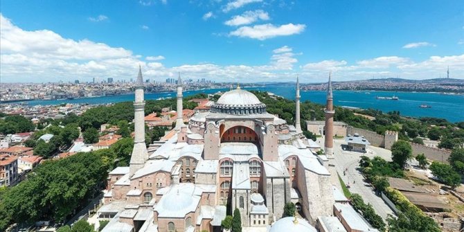 Ayasofya-i Kebir Cami-i Şerifi'nin ibadete açılmasının üzerinden bir yıl geçti