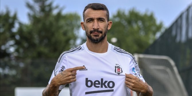 Beşiktaş'ın yeni transferi Mehmet Topal: 20 yaşındaki gibi heyecanlıyım