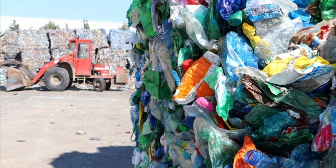 Plastik atık ithalatı yapan tesislere yeni düzenleme getirildi