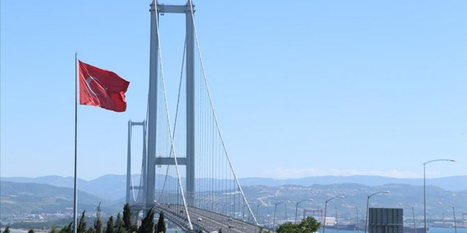 Osmangazi Köprüsü ve İzmir-İstanbul Otoyolu'nda geçiş rekoru kırıldı