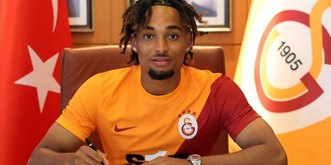 Galatasaray'ın yeni transferi Sacha Boey, sağlık kontrolünden geçti