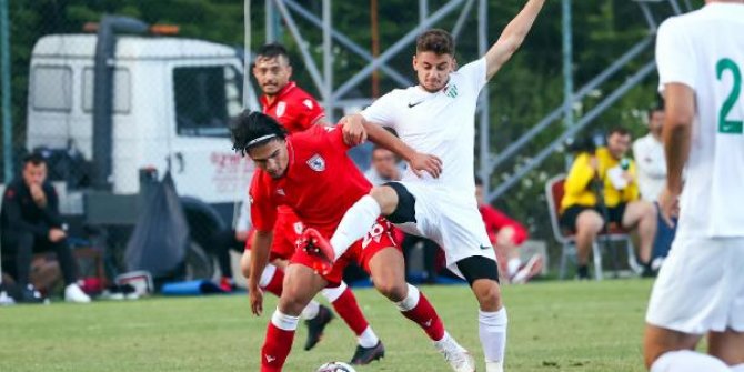 Samsunspor, hazırlık maçında Bursaspor'u 2-1 yendi