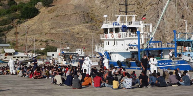 Ayvacık açıklarında teknede 231 kaçak göçmen yakalandı