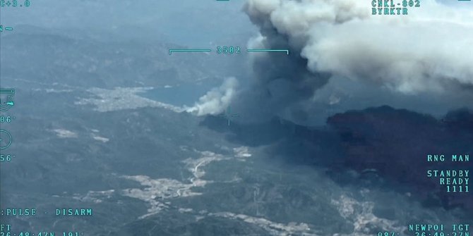 Marmaris'teki yangın söndürme çalışmalarına Mehmetçik desteği