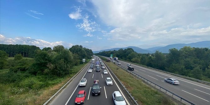 Kurban Bayramı tatilinde yaklaşık 95,5 milyon araç trafiğe çıktı