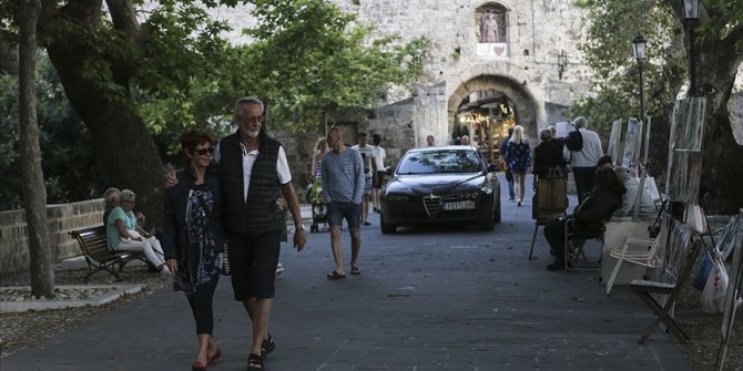 Yunanistan'da Kovid-19 vakaları yeniden yükselişte