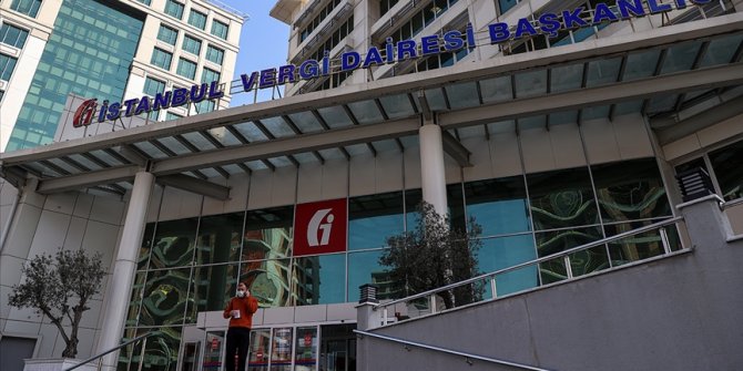 Vergi daireleri pazartesi günü saat 19.00'a kadar açık olacak