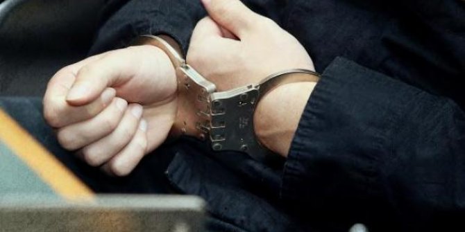 FETÖ'ye 13 ilde operasyon