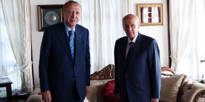 Cumhurbaşkanı Erdoğan, Bahçeli'yi evinde ziyaret etti