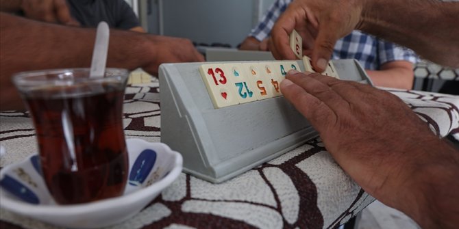 Kahveci ve kıraathanecilerden müşterilere 'aşınızı yaptırıp gelin' çağrısı