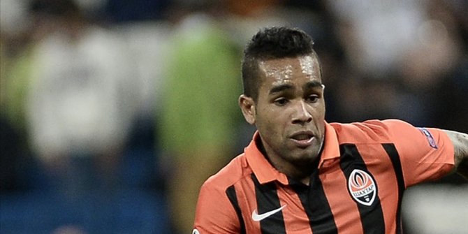 Alex Teixeira, Beşiktaş için İstanbul'a geliyor