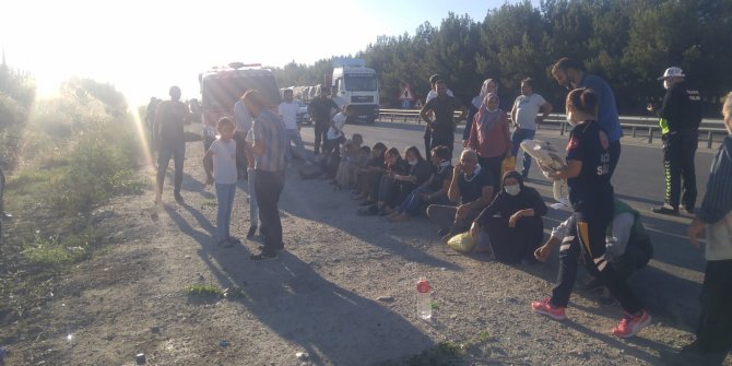 Uşak'ta yolcu otobüsü devrildi: 33 yaralı 