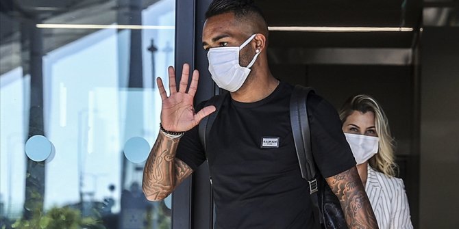 Alex Teixeira, Beşiktaş için İstanbul'a geldi