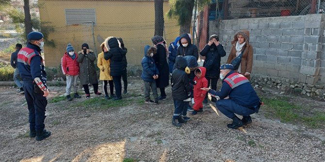 İzmir'de 48 kaçak göçmen yakalandı