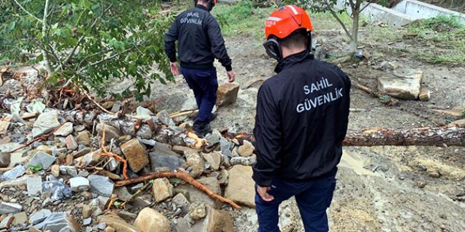 Bartın'da selde kaybolan yaşlı kadını arama çalışmaları sürüyor