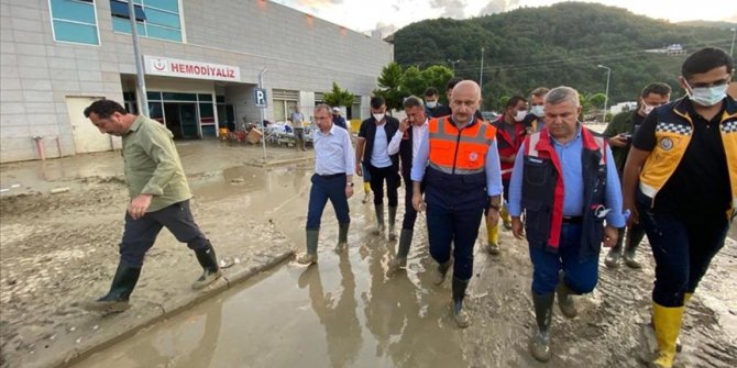 Bakan Karaismailoğlu: Ayancık için kayıplardan vefat eden 6 vatandaşımıza ulaşmış durumdayız