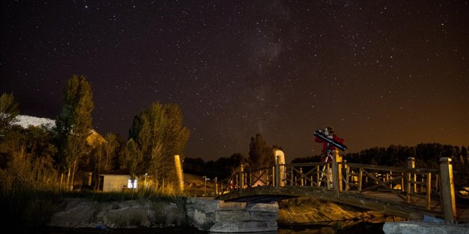 Perseid meteor yağmurunu gözlemlemek için 'Astrofest Gürpınar'da buluştular