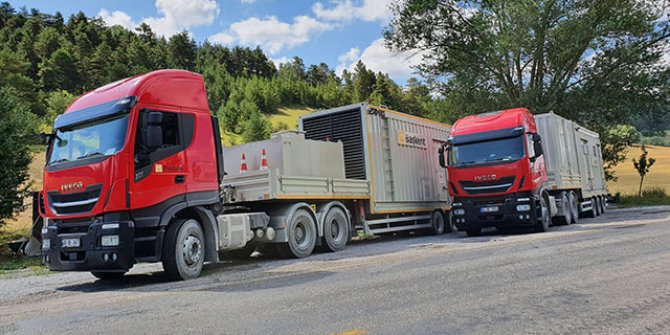 Selde elektriksiz kalan köylere mobil jeneratörle elektrik taşındı 