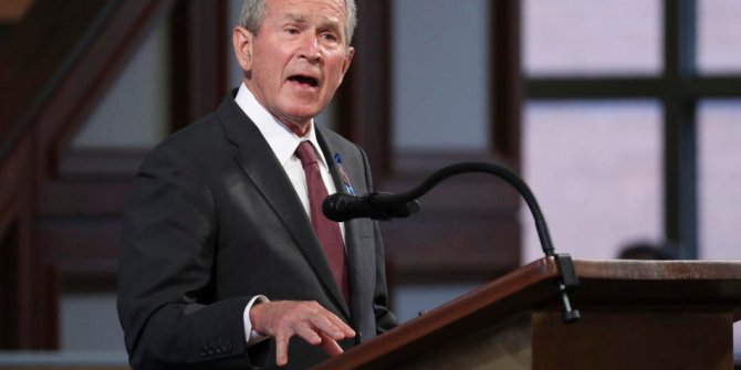 Bush Afganistan'da yaşanan olayları üzüntüyle izliyormuş!