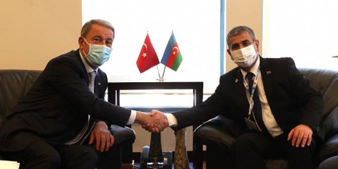 Bakan Akar, Azerbaycanlı mevkidaşı Hasanov ile görüştü
