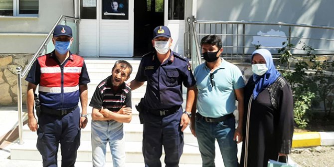 Kolundaki 'sevgi izi' dövmesinden ailesine kavuştu