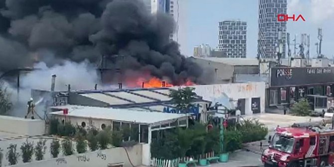 Kartal'da bir restoranda yangın
