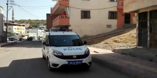 Siirt'te polis otosundan anonsla aşıya davet