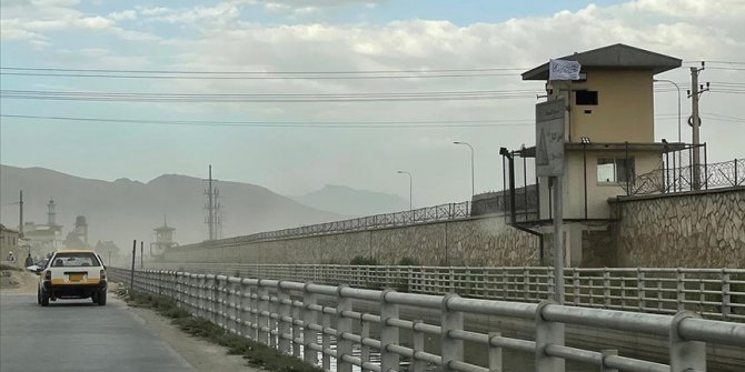 Hindistan Afganistan'daki vatandaşlarını tahliye ediyor