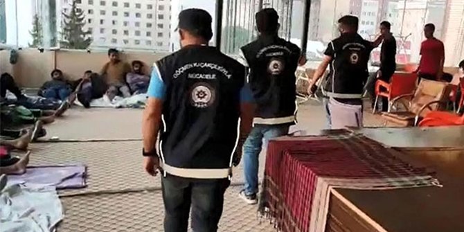 MİT ve polisin ortak operasyonunda, otelde 26 kaçak göçmen yakalandı