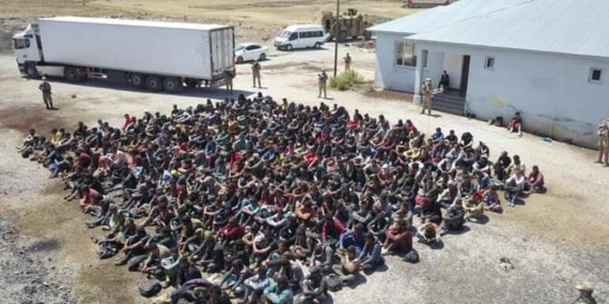 Afgan göçmenlerle ilgili Soylu'dan açıklama: 1 milyon 250 bin kaçak göçmeni engelledik