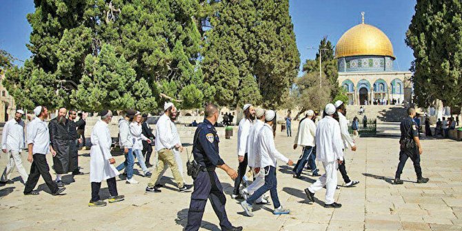 İşgalcinin ateşle oyunu: Radikal Yahudiler Aksa'da ayin düzenlemeye başladı