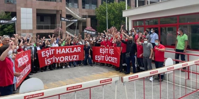 İzmir'de metro ve tramvay çalışanları uzayan TİS görüşmelerine karşı eylem başlattı