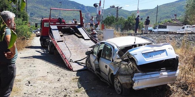 Amasya'da trenin altında kalmaktan son anda kurtulan Arslan: Torunlarımı arabaya bindirmiş olsaydım facia yaşanacaktı