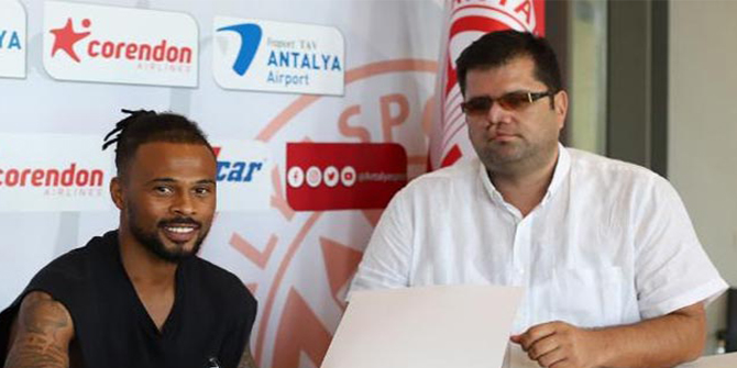 Antalyaspor, Ribeiro'nun sözleşmesini uzattı